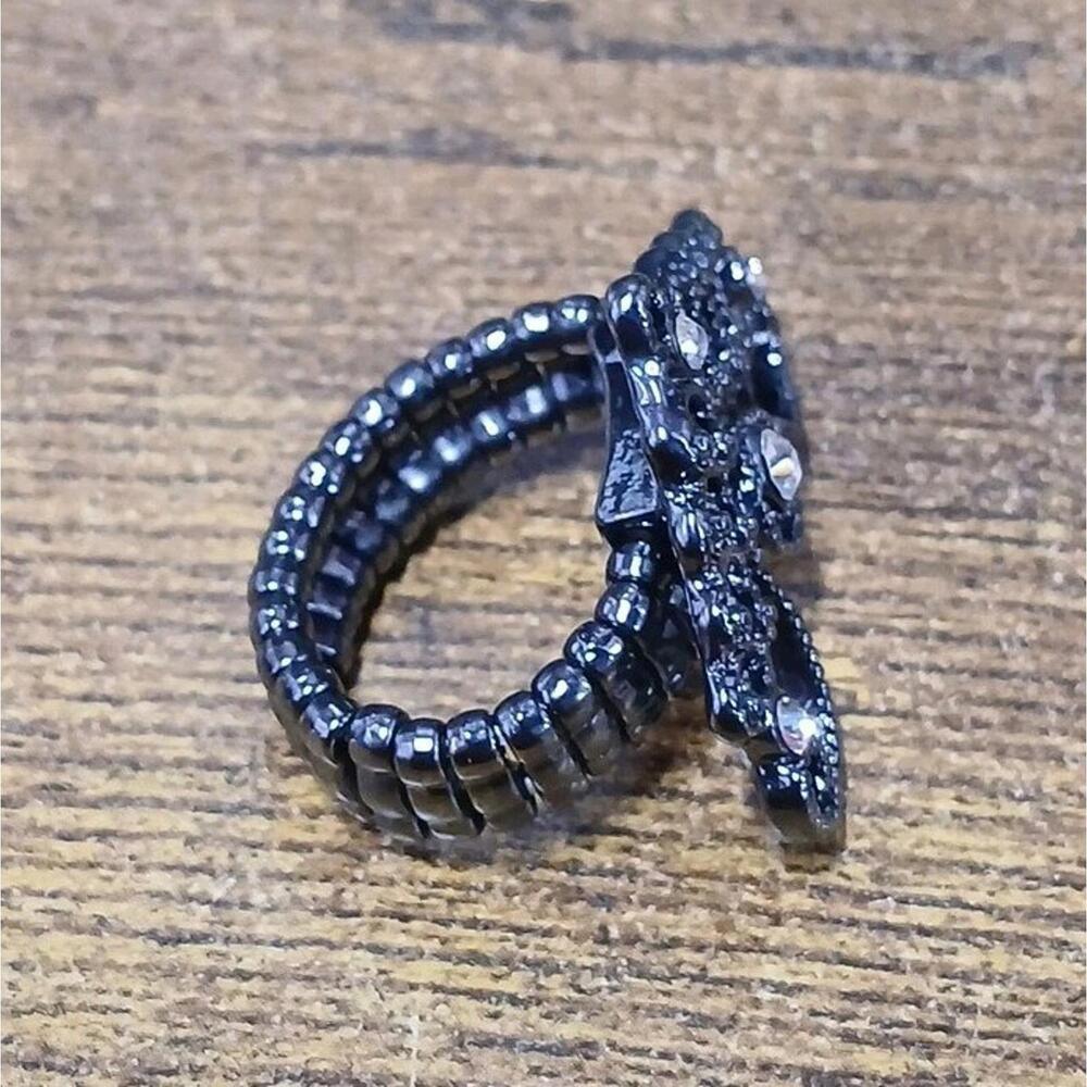 Vintage Princess Crown Tiara Style Stretch Band Ring - Picture 4 of 6
